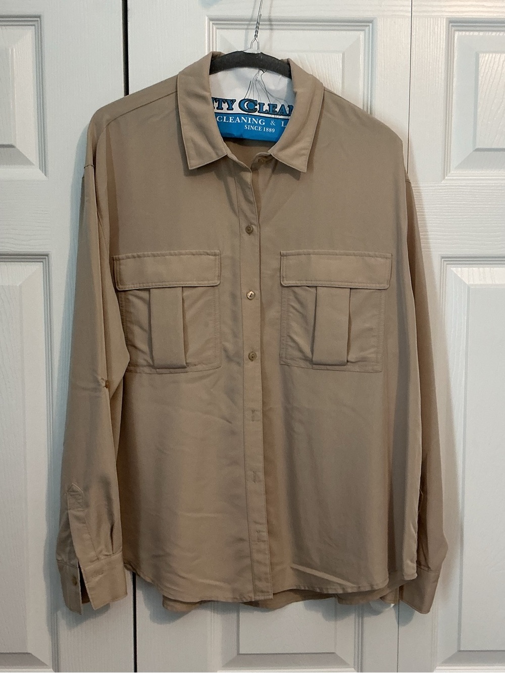 Woman’s Tan Button-Up Chest-Pocket Shirt